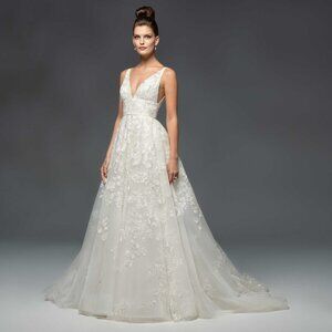 Lazaro Adelaide 32101 Bridal Wedding Gown Dress (Size 10)